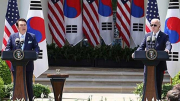 Thượng đỉnh Mỹ - Hàn và “chiếc ô hạt nhân”