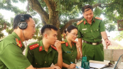 Trung tá Lâm Thị Nhung - người đi đầu trong “Chuyển đổi số” ở vùng cao