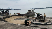 “Cát tặc” nhảy sông Đồng Nai trốn tổ tuần tra