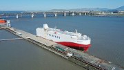 VinFast VF 8 cập cảng Mỹ có phạm vi lái đạt 264 dặm