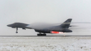 Nga điều tiêm kích chặn máy bay Mỹ vi phạm không phận