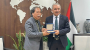 Nhà thơ Nguyễn Quang Thiều nhận Huân chương cao quý nhất của Nhà nước Palestine
