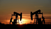 Thị trường thế giới biến động sau tuyên bố cắt sản lượng dầu của Arab Saudi