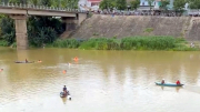 Tìm thấy thi thể nữ nhân viên ngân hàng dưới sông Tiên