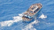 Tiếng chuông từ thảm kịch chìm tàu ngoài khơi biển Hy Lạp