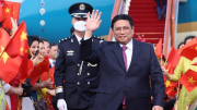 Thủ tướng Phạm Minh Chính tới Bắc Kinh, bắt đầu thăm chính thức Trung Quốc và dự Diễn đàn Kinh tế thế giới