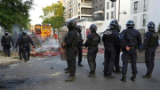 Pháp điều 40.000 cảnh sát đối phó biểu tình lan rộng