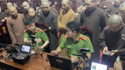 Tăng ni sinh Học viện Phật giáo Hà Nội tham gia kích hoạt tài khoản định danh điện tử VNeID