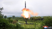 Triều Tiên xác nhận phóng tên lửa đạn đạo liên lục địa Hwasong-18