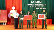 Thứ trưởng Nguyễn Văn Long thăm, tặng quà Trung tâm điều dưỡng thương binh Nho Quan