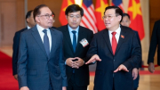 Chủ tịch Quốc hội Vương Đình Huệ hội kiến Thủ tướng Malaysia Anwar Ibrahim