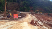 Hai dự án đường trọng điểm ở vùng cao của Quảng Nam thi công kiểu… "rùa bò", vì sao?