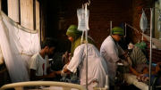 Dịch sốt xuất huyết tràn vào một nước Nam Á khiến hàng trăm người chết
