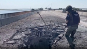 Ukraine bắn phá 2 cầu huyết mạch kết nối Kherson với Crimea