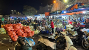 TP Hồ Chí Minh: Nan giải dẹp chợ tự phát quanh các chợ đầu mối