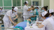 TP Hồ Chí Minh: Nhiều nhân viên y tế xin nghỉ việc do áp lực công việc