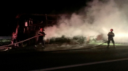 Xe khách bốc cháy giữa khuya trên cao tốc, 29 người thoát nạn
