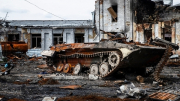 Thúc đẩy đối thoại hòa bình để giải quyết khủng hoảng Ukraine