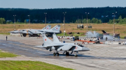 UAV Ukraine tập kích căn cứ không quân Nga, có máy bay bị hư hại