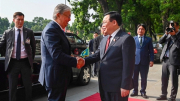 Chủ tịch Quốc hội Vương Đình Huệ hội kiến Tổng thống Cộng hòa Kazakhstan