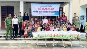 Mang nước sạch đến với trẻ em vùng cao