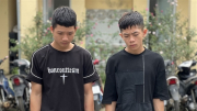 Khởi tố 2 đối tượng cướp tài sản tại cửa hàng vàng ở Hưng Yên