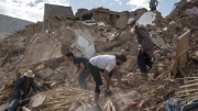 Chạy đua với thời gian tìm kiếm nạn nhân động đất Morocco
