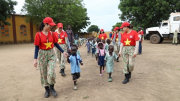 Lực lượng GGHB Việt Nam hỗ trợ trẻ em ở Abyei