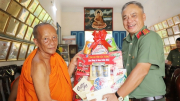 Công an tỉnh Sóc Trăng chúc mừng lễ Sene Đolta của đồng bào Khmer