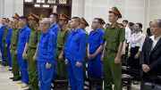 Chỉ định luật sư cho Nguyễn Thị Thanh Nhàn và 3 bị cáo đang bỏ trốn