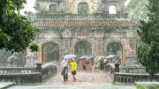 Thanh Hóa đến Thừa Thiên Huế mưa to, miền Bắc nắng đẹp