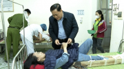 Thăm hỏi, hỗ trợ các nạn nhân vụ tai nạn giao thông ở Lạng Sơn
