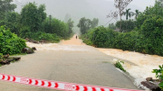 Thừa Thiên Huế chìm trong đợt mưa lớn trên 300mm