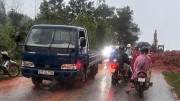 Mưa lớn gây sạt lở, sập nhiều nhà dân ở Quảng Nam
