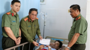 Công an tỉnh Kiên Giang hỗ trợ gần 200 triệu đồng cho Đại uý bị thương khi làm nhiệm vụ