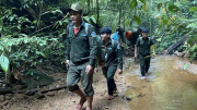 Nỗ lực bảo vệ “lá phổi xanh” ở Nam Giang