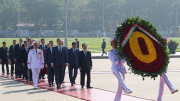 Thủ tướng Cộng hòa Belarus viếng Lăng Chủ tịch Hồ Chí Minh