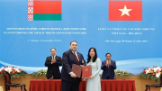Thủ tướng Việt Nam và Belarus chứng kiến lễ ký 4 văn kiện hợp tác