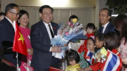 Chủ tịch Quốc hội gặp gỡ cán bộ, nhân viên Đại sứ quán Việt Nam tại Thái Lan