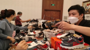 TP Hồ Chí Minh tiếp tục thực hiện đợt giảm giá hàng hiệu đến 90%