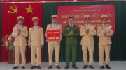 Khen thưởng tổ CSGT Quảng Trị bắt giữ 42.000 viên ma túy