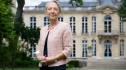 Thủ tướng Pháp Elisabeth Borne bất ngờ từ chức