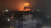Mỹ lần hai ném bom Houthi, nổ dữ dội ở thủ đô Yemen