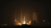 Iran phóng thành công 3 vệ tinh vào không gian