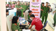 Tuổi trẻ Công an tỉnh Bình Phước tích cực hiến máu cứu người