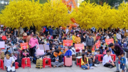 Chuyến xe mùa xuân mang sinh viên về quê đón Tết
