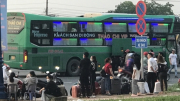 Bến "cóc", xe hợp đồng trá hình đè bẹp hoạt động vận tải chính thống trong dịp Tết