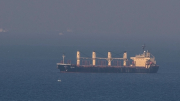 Tàu hàng trúng tên lửa Houthi, có nguy cơ chìm ở Biển Đỏ