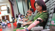 Tuổi trẻ Công an tích cực hiến máu cứu người