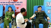 Nữ Đại úy Công an cùng đồng đội hiến máu cứu bệnh nhân qua cơn nguy kịch
